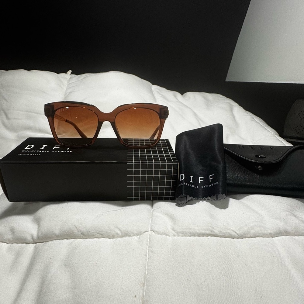 Diff Eyewear Gradient Brown Sunglasses